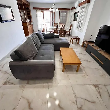 Summer Vibes 3 شقة نيا إيراكليا